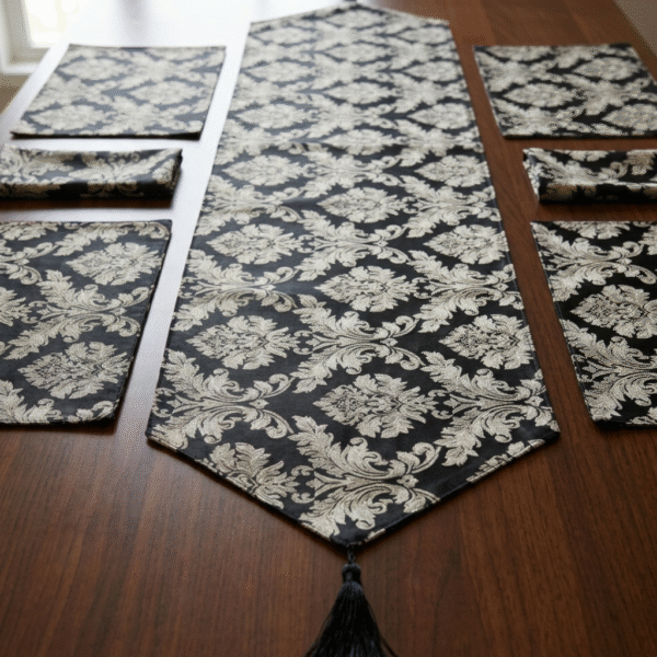 Shahi Damask Luxury Set Table Runner Set